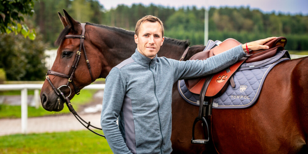 Kristaps Neretnieks ir Latvijas vadošais konkūrists. Pirmais jātnieks, kurš pārstāvot Latviju kvalificējies olimpiskajām spēlēm.