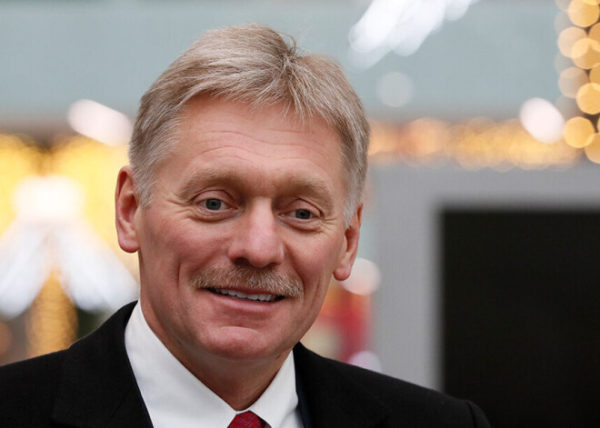 Peskovs paziņo, ka Rietumu sankcijas tikai pasliktina attiecības, sola atbildes soļus