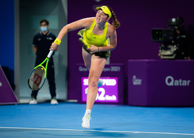Ostapenko Dohas WTA 500 turnīra otrajā kārtā zaudē Girgensona komandas īpašnieka meitai