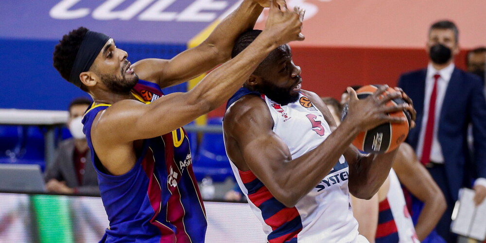 "Barcelona" basketbolisti Eirolīgā uzvar "Baskonia" komandu