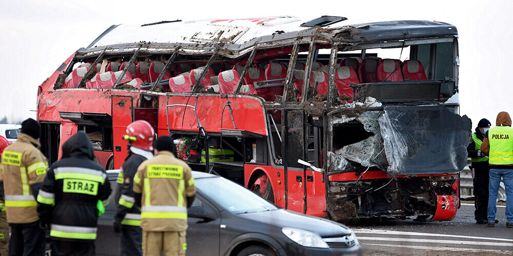 Ukrainas satiksmes autobusa avārijā Polijā gājuši bojā seši un ievainoti 40 cilvēki