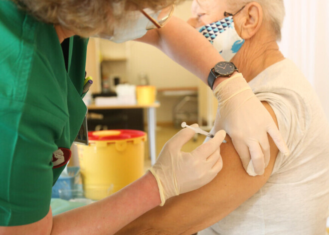 В субботу от Covid-19 вакцинировано 713 жителей Латвии