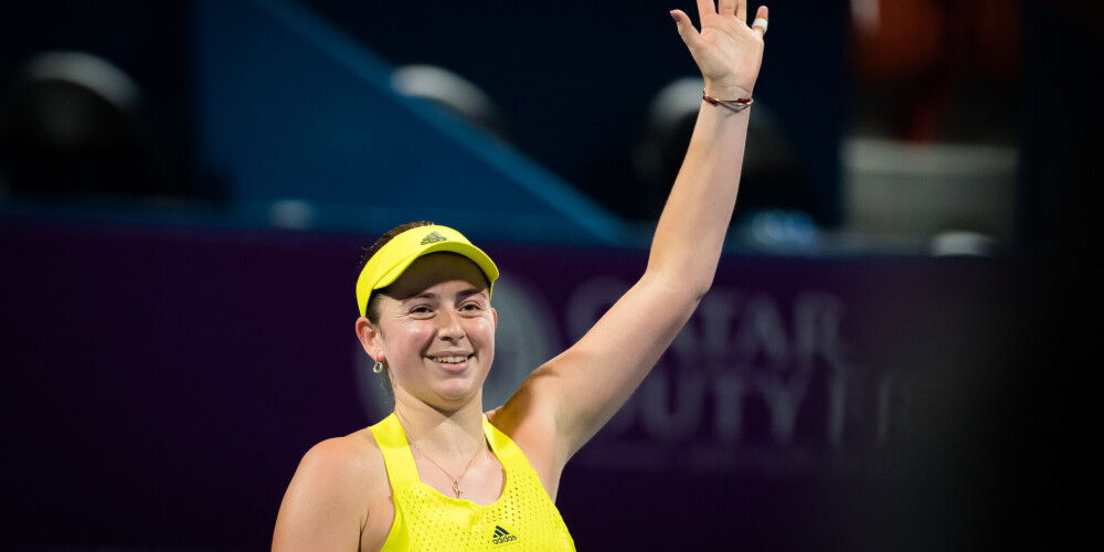 Ostapenko Dubaijas "WTA 1000" turnīrā sasniedz dubultspēļu ceturtdaļfinālu