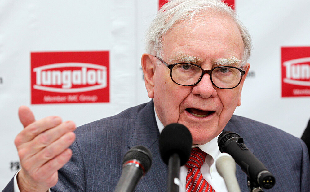 For the first time, the wealth of the American investor Warren Buffett has exceeded 100 billion dollars