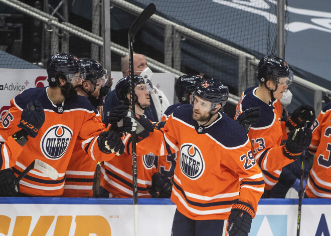Draizaitla piecu punktu spēle ļauj "Oilers" izcīnīt pārliecinošu uzvaru