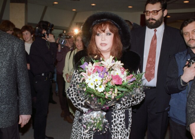 "Это надувательство зрителей": музыкальный критик раскрыл подноготную успеха Пугачевой