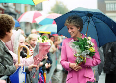 Дети принца Уильяма и герцогини Кэтрин трогательно поздравили с Днем матери принцессу Диану