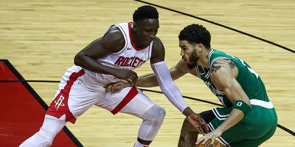 "Rockets" bez savainotā Kuruca piekāpjas "Celtics"