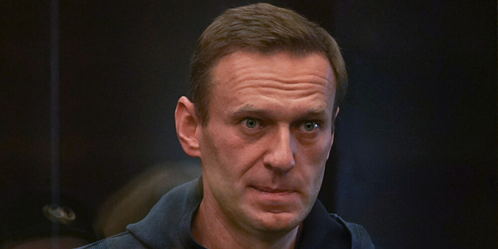 "Привет из концлагеря": побритый налысо Алексей Навальный вышел на связь из тюрьмы