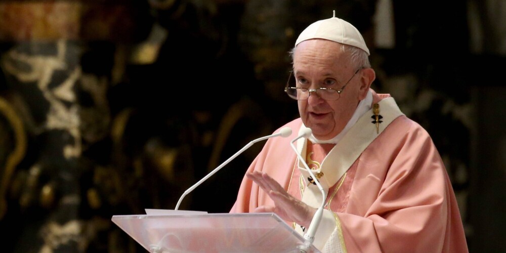 Vatikāns: priesteri nevar svētīt viendzimuma savienības