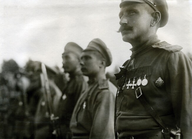 Astoņas zvaigznes (2018).