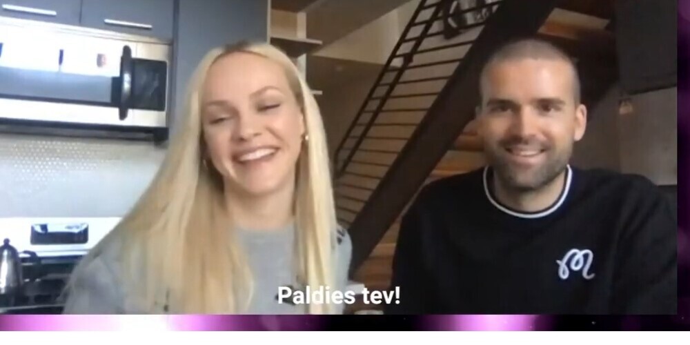 VIDEO: supermodele Ginta Lapiņa latviešu TV šovā parāda savu amerikāņu mīļoto