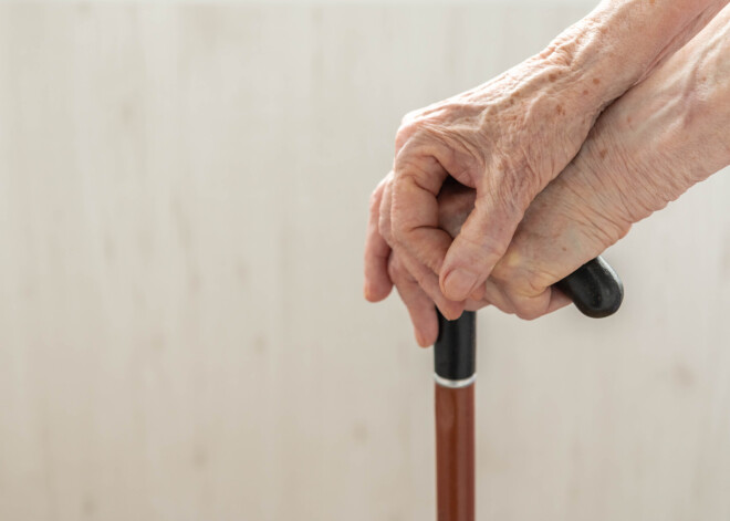 Vekseļu burvība un posts: lai sirmgalves apkrāpšanas gadījums kļūtu par mācību daudziem