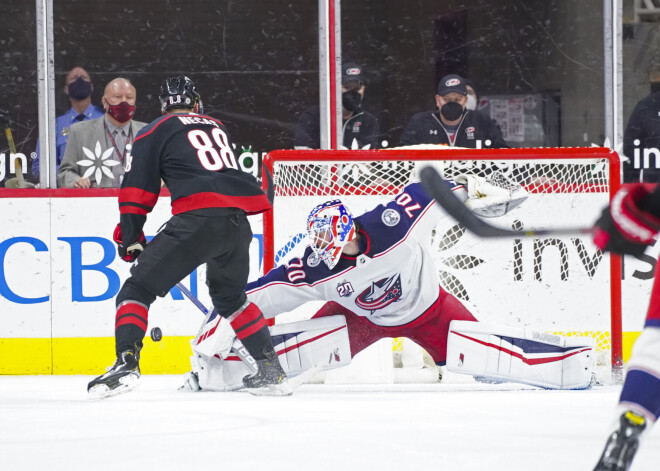 Korpisalo atvaira 25 metienus "Blue Jackets" uzvarā pagarinājumā