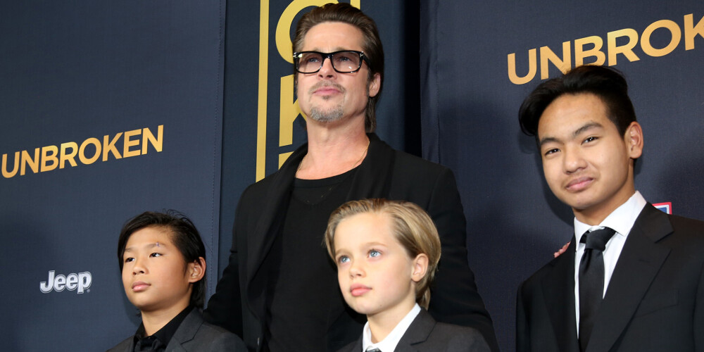 Сын Анджелины Джоли и Брэда Питта дал показания в суде против отца