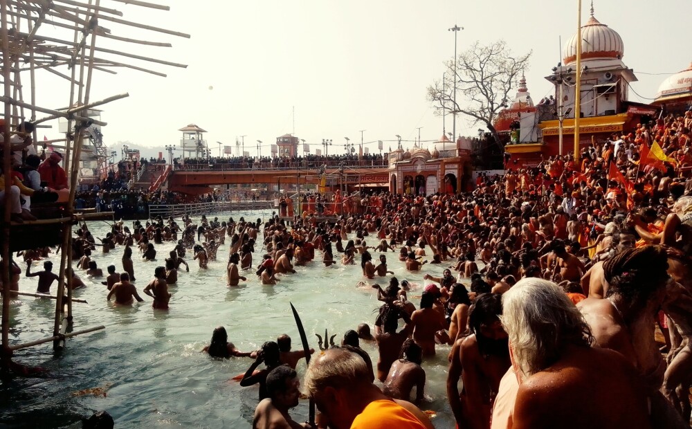 Indijā svin hinduistu svētkus: pandēmijas dēļ tikai 30 dienas