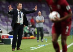Melnkalnes izlases treneris pirms mača Latvijā brīdina futbolistus par sīvu spēli, aukstumu un laukuma kvalitāti