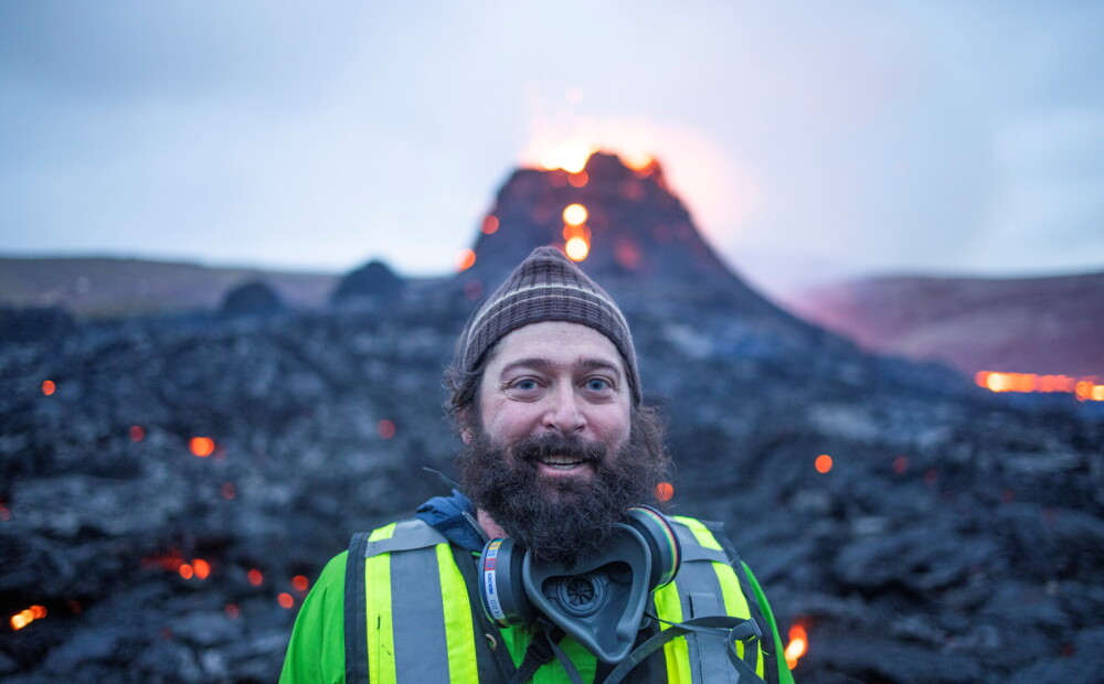 Stinks unbearably, but it’s worth it.  PHOTO: People flowing in Iceland to see the eruption of an 800-year-old dormant volcano