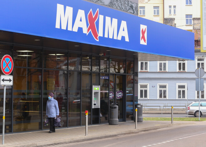 "Maxima" ievieš preces par vienu centu un pamanās samazināt cilvēku plūsmu veikalos