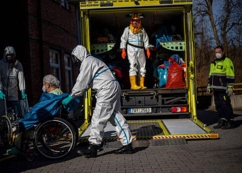 Čehija šobrīd cīnās ar trešo pandēmijas vilni.