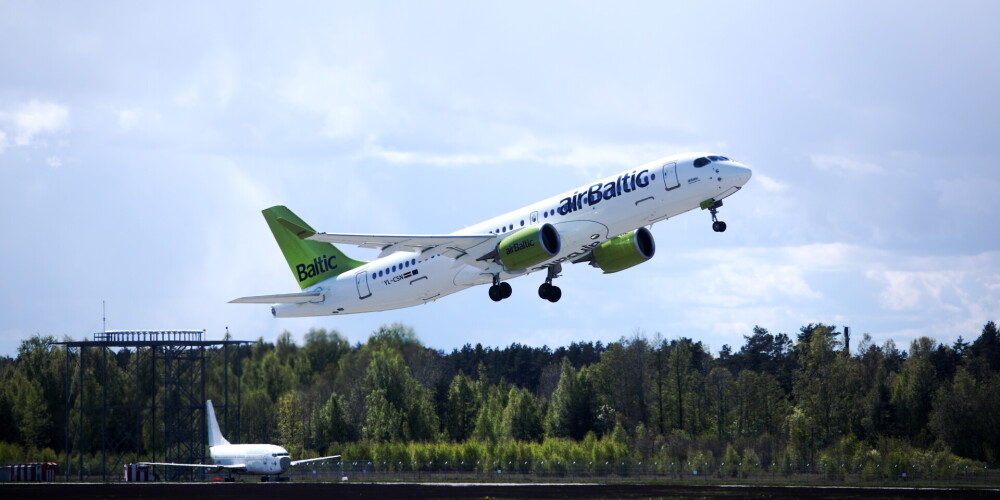 airBaltic в начале мая планирует возобновить рейсы в Лиепаю