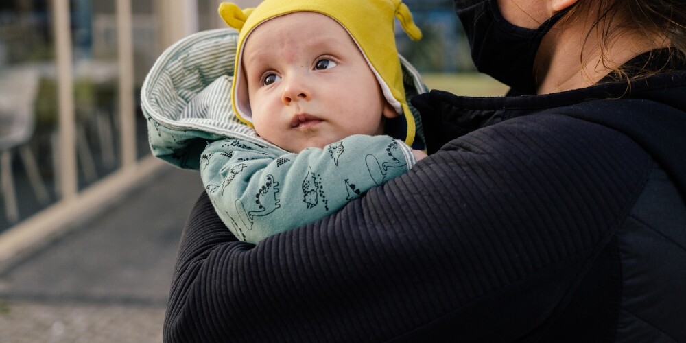 За ребенка от 25 до 100 евро: правительство Латвии поддержало увеличение семейных пособий