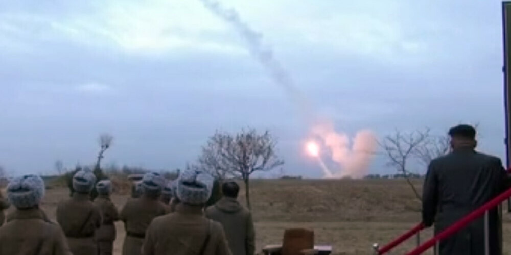 Ziemeļkoreja izšauj divas ballistiskās raķetes un turpina provocēt ASV