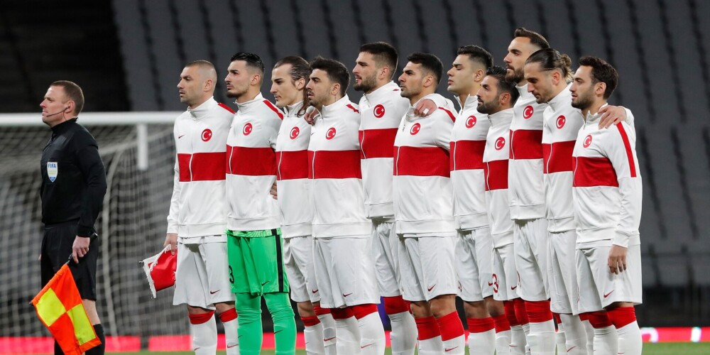 Turcijas futbola izlase (turku: Türkiye Millî Futbol Takımı) ir nacionālā futbola komanda, kas pārstāv Turcijas valsti starptautiskās futbola sacensībās. Turcijas futbola izlasi pārvalda Turcijas Futbola federācija. Turcija daļēji atrodas gan Āzijā, gan Eiropā, taču futbolā tā ir tikai UEFA locekle. Turcijas izlase tikai 2 reizes ir kvalificējusies Pasaules čempionātiem, taču savā otrajā piedalīšanās reizē 2002. gadā tā izcīnīja augsto 3. vietu.