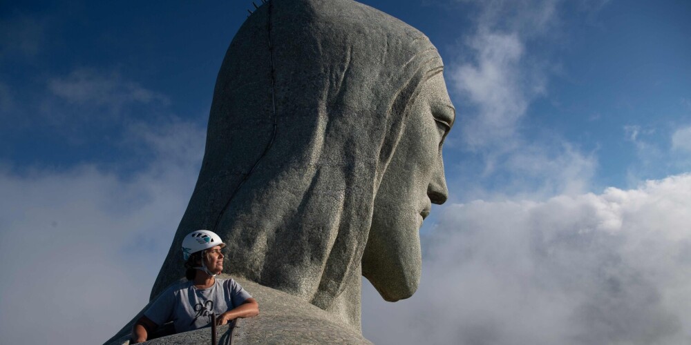Gribētu tādu darbu? FOTO: arhitekti restaurē ikonisko Rio Kristus Pestītāja statuju