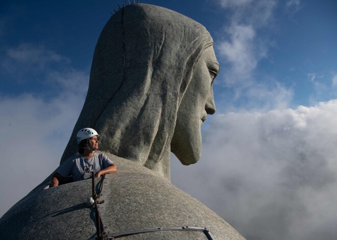 Gribētu tādu darbu? FOTO: arhitekti restaurē ikonisko Rio Kristus Pestītāja statuju