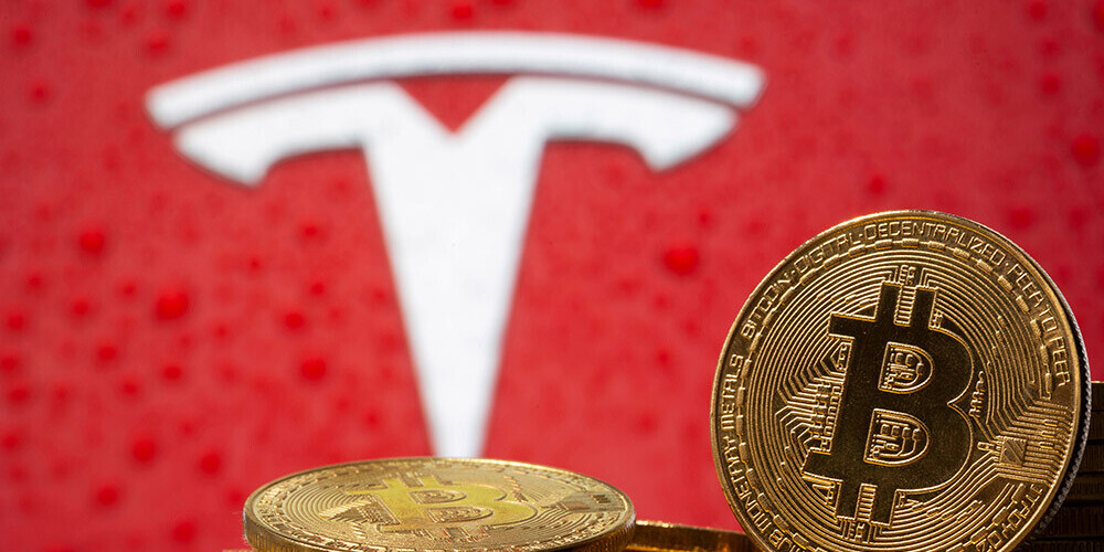 "Tesla" oficiāli sāk pieņemt "Bitcoin" kā maksāšanas līdzekli par automašīnu iegādēm