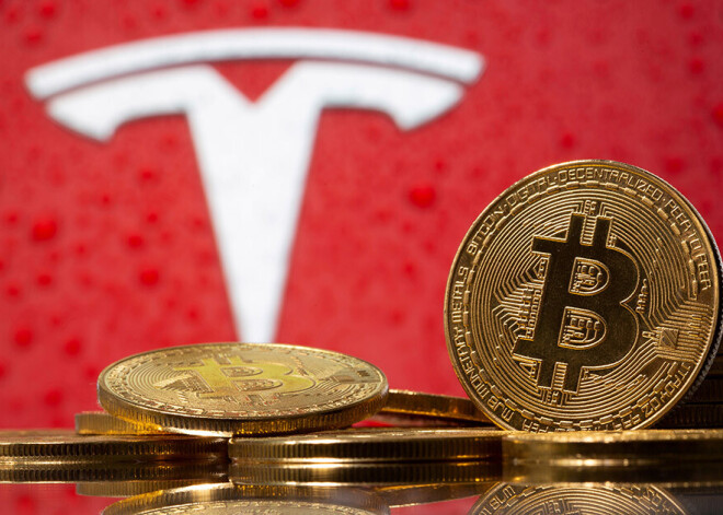 "Tesla" oficiāli sāk pieņemt "Bitcoin" kā maksāšanas līdzekli par automašīnu iegādēm