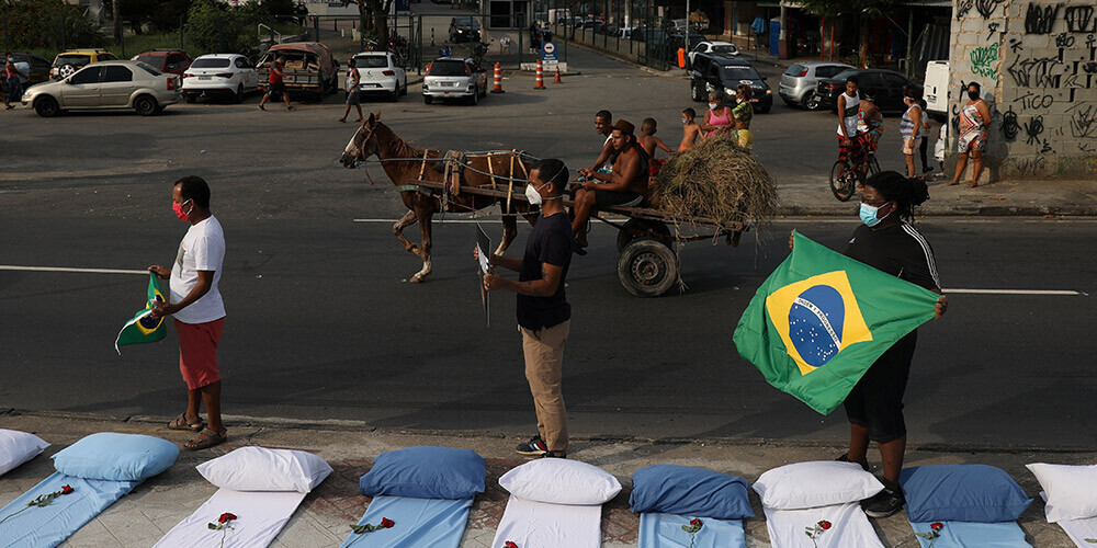 Brazīlijā Covid-19 upuru skaits pārsniedz 300 000