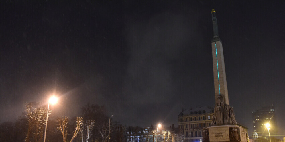 В Риге пройдет "Час Земли": выключат освещение памятника Свободы и Вантового моста