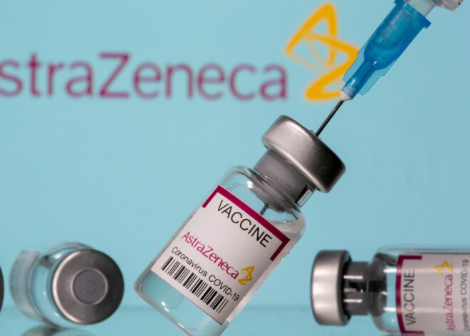 Dānija pagaidām neatsāk "AstraZeneca" izmantošanu