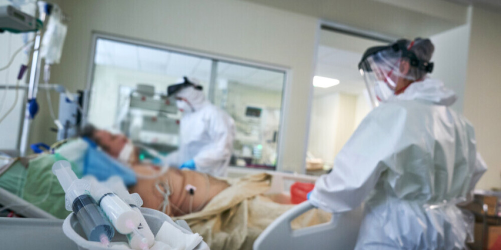Фото: в реанимации больницы Страдиня за жизнь борются пациенты с Covid-19