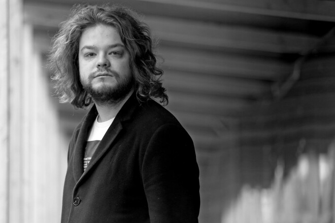 Viens no daudzsološākajiem un ražīgākajiem jaunajiem kinorežisoriem Matīss Kaža