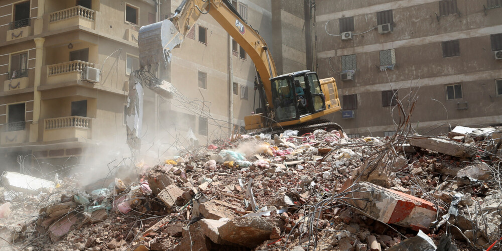 Kairā sabrūkot dzīvojamajai ēkai, 18 bojāgājušie