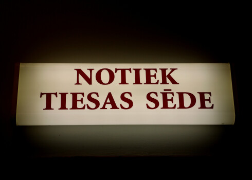 Tiesas sēde. 