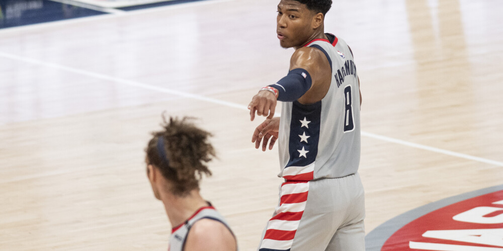 Rui Hačimura (japāņu: 八村 塁‎; dzimis 1998. gada 8. februārī Tojamā) ir Japānas basketbolists, spēlē uzbrucēja pozīcijā, Japānas basketbola izlases dalībnieks. Hačimura ir dzimis etniski jauktā ģimenē: viņa māte ir japāniete, bet tēvs no Āfrikas valsts Beninas. Vidusskolā mācījies Japānā, kur spēlējis arī basketbolu, kļūdams par divkārtēju nacionālās vidusskolu līgas čempionu. Pēc vidusskolas nonācis Gonzaga Universitātes komandā "Bulldogs", aizvadījis NCAA čempionātā trīs sezonas, kļūdams par piekto Japānas spēlētāju pirmajā divīzijā.2019. gada Nacionālās basketbola asociācijas draftā viņu ar augsto devīto numuru izvēlējās Vašingtonas "Wizards".