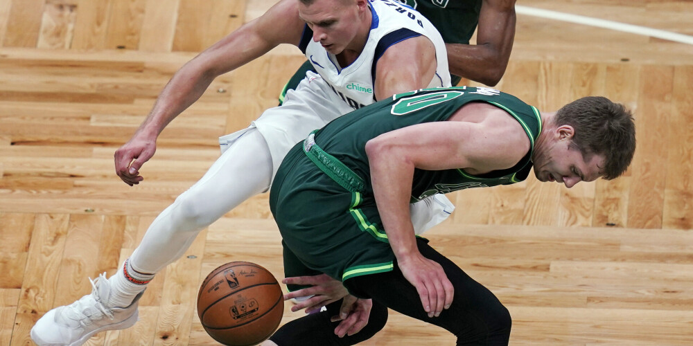Porziņģis ar 19 punktiem un sekmīgu spēli aizsardzībā palīdz "Mavericks" uzvarēt "Celtics"