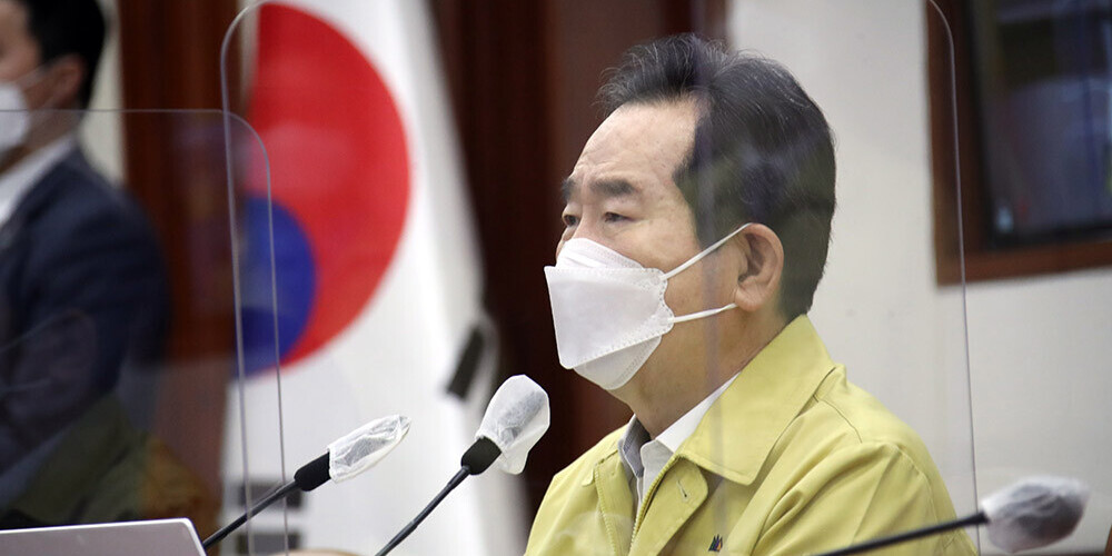 Dienvidkoreja ieviesīs grūti viltojamu Covid-19 vakcīnācijas pasi