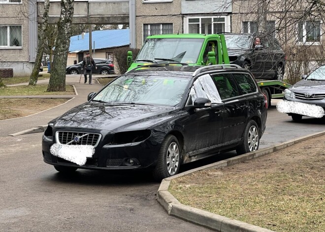 В Иманте вновь воруют фары машин: полиция не успевает