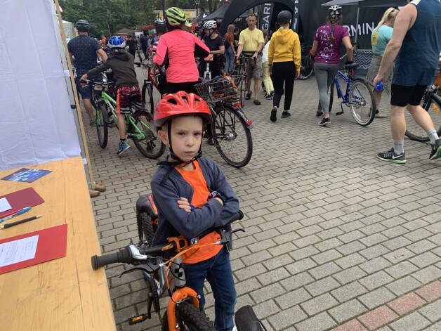 Kurš varētu iedomāties, ka Artjoms svēra vien mazliet vairāk par cukura paciņu.