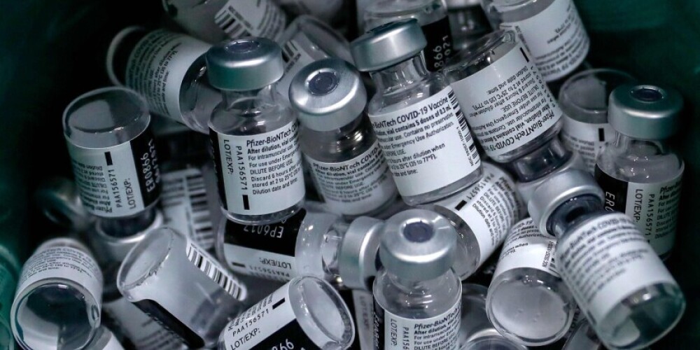 Latvija varētu saņem papildu 406 283 "Pfizer/BioNTech" vakcīnu devas