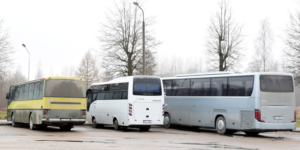 Ar Covid-19 inficējies pasažieris trīs dienas dažādos autobusos braukājis pa Gulbenes novadu