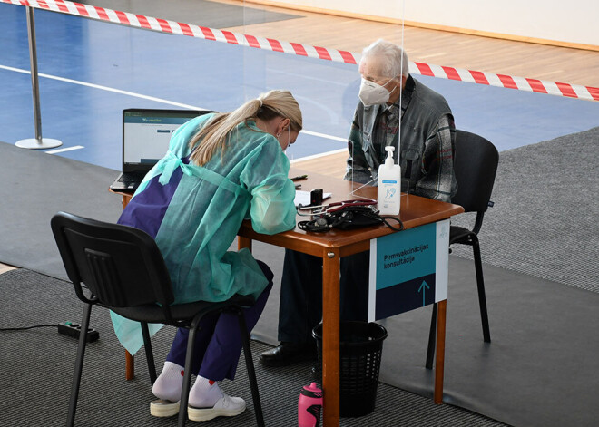 Svētdien pieteikšanās potei pret Covid-19 pa tālruni 8989 nav iespējama