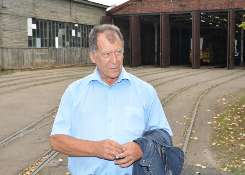 Agrim Laugalim ar jaunajiem Liepājas tramvajiem ilgi braukt nesanāca, jo neģēlīgs uzbrukums viņam atņēma dzīvību.