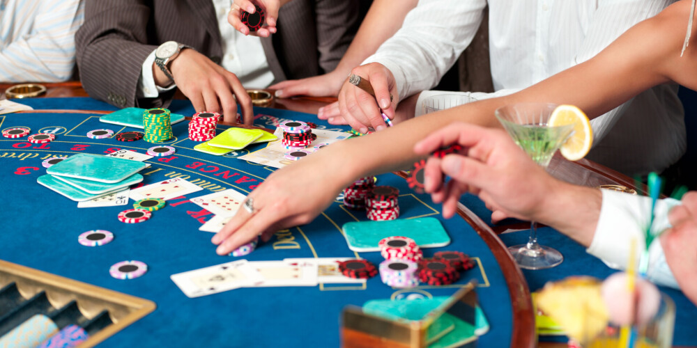 Divkāršs zaudējums: nodoklis par laimestu azartspēlēs jāmaksā arī tad, ja par piedalīšanos tajās ir samaksāts vairāk nekā vinnēts