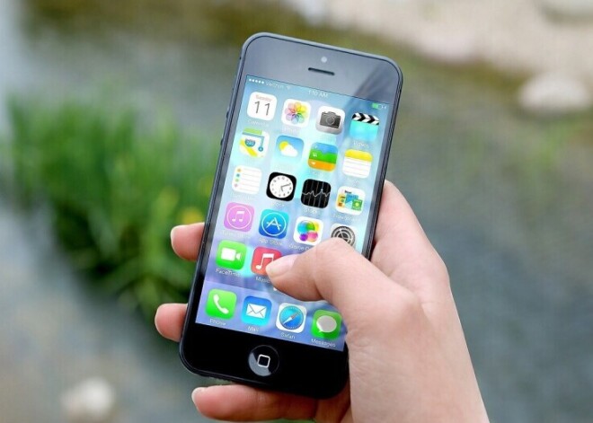 Налог на носители данных в Латвии будут взимать и за смартфоны и жесткие диски